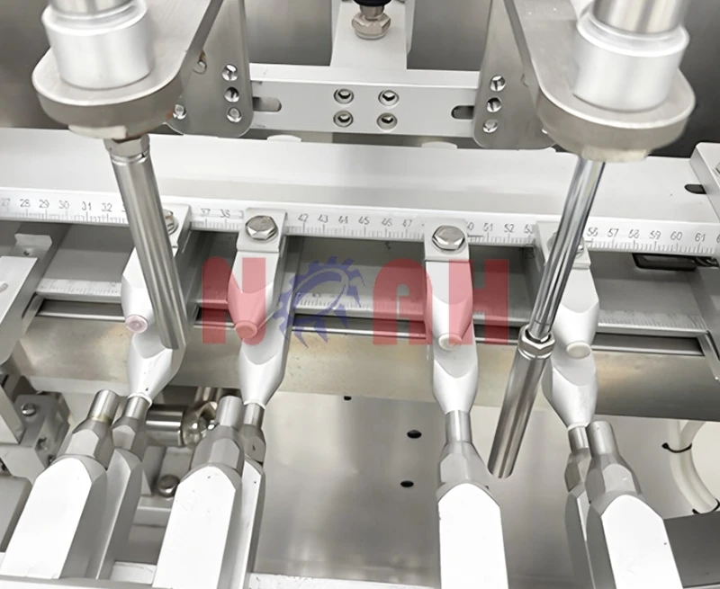 Verpackungsmaschine f&uuml;r Fl&uuml;ssigkeitsbeutel der LGL-Serie